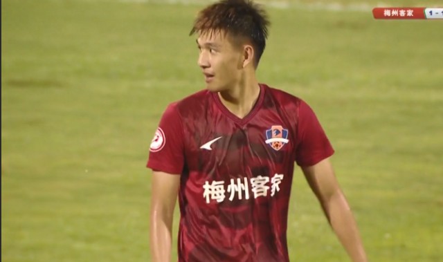 人人看球- 那不勒斯锋霸帽子戏法  